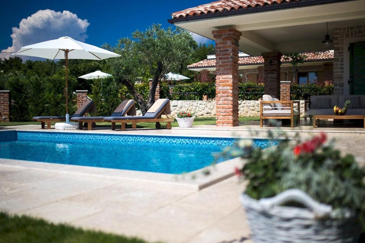 Luxury Villa Nika Dobrinj Exteriör bild